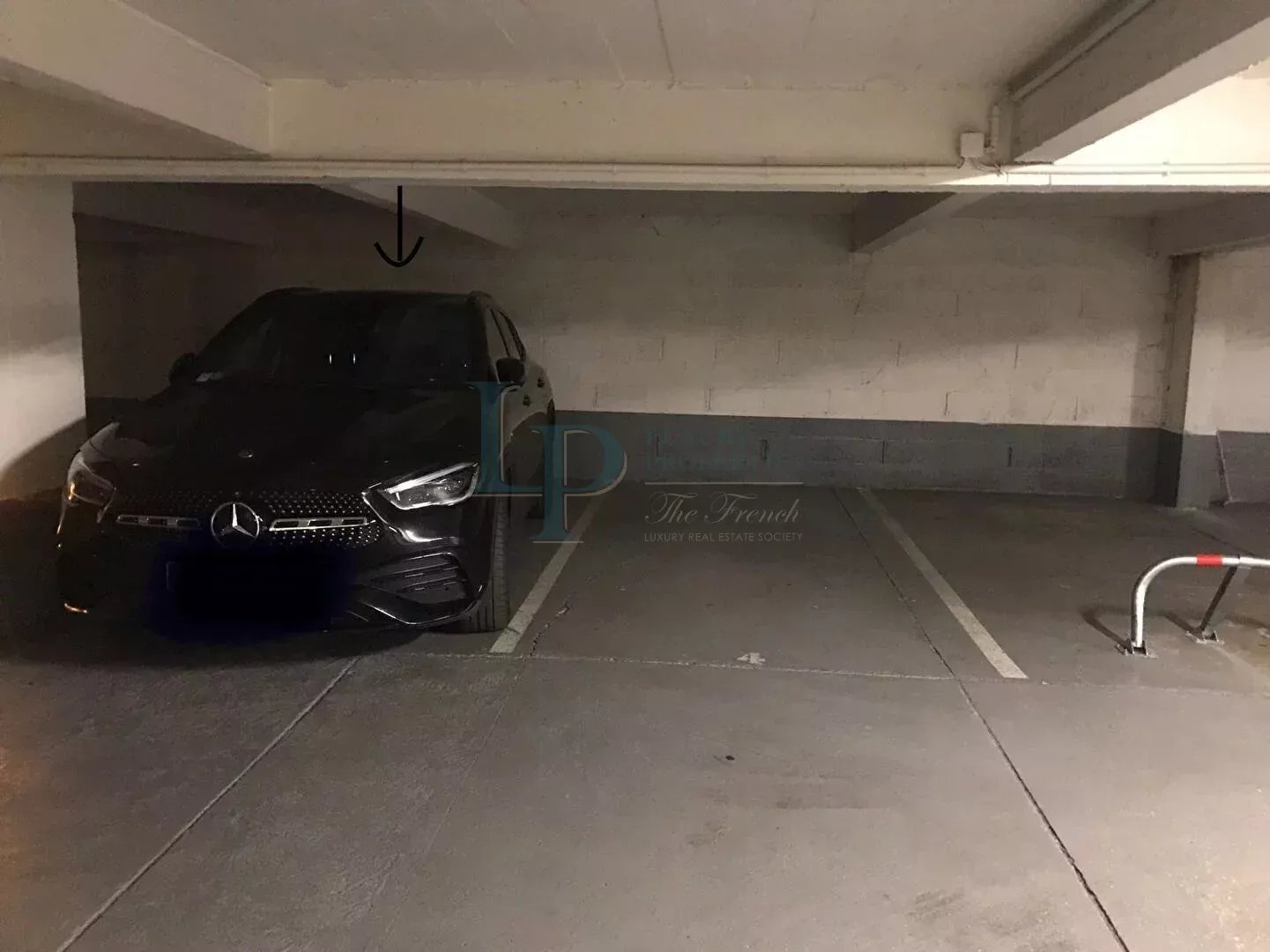 Parking / box Paris 8ème