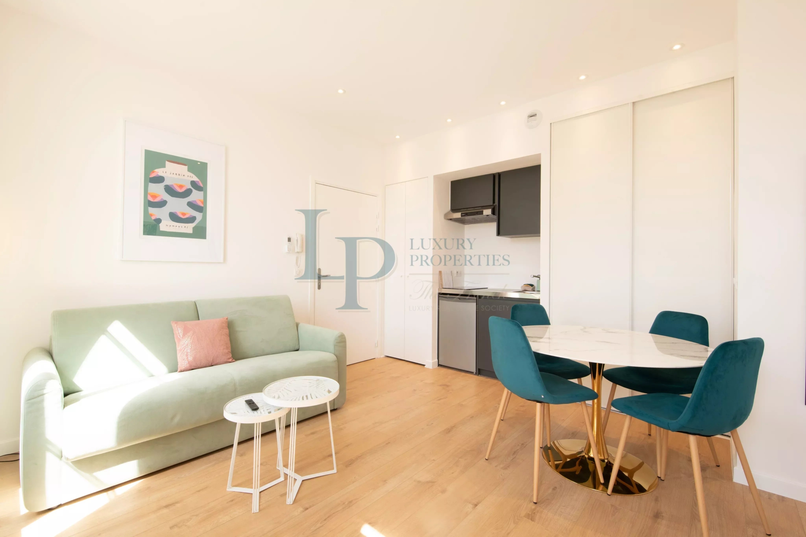 f9d70c22136cf371dad984c05788aa54_922f474ab0_4096-original-20964-0.jpg IDÉAL INVESTISSEUR – IMMEUBLE MEUBLÉ À FORT RENDEMENT AU CŒUR DE SAINTE-MAXIME