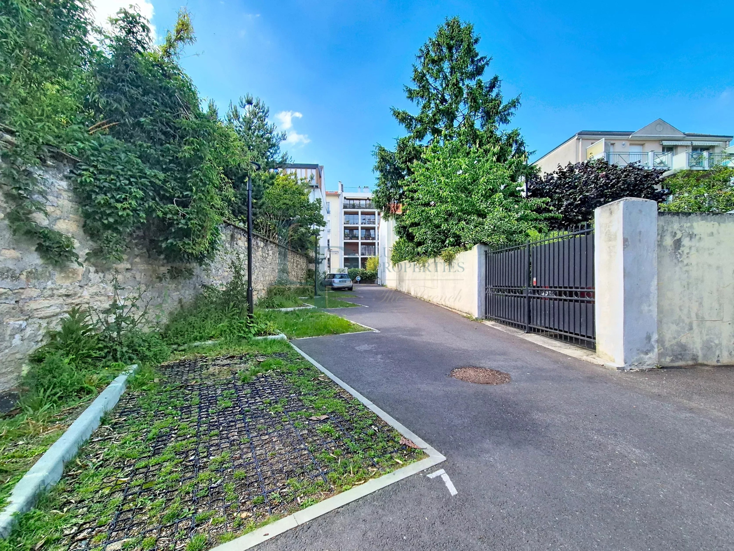 RÉSIDENCE CARRÉ DES ARTS — Issy-les-Moulineaux · Trois pièces d’exception