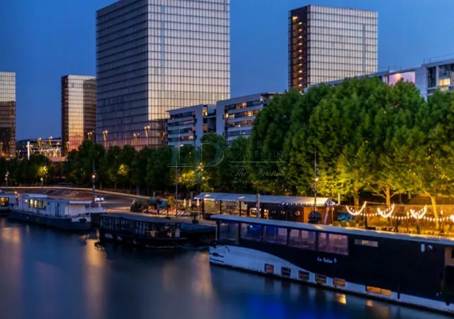 Appartement 5 pièces 122.9m²  Vente à Paris 13ème
