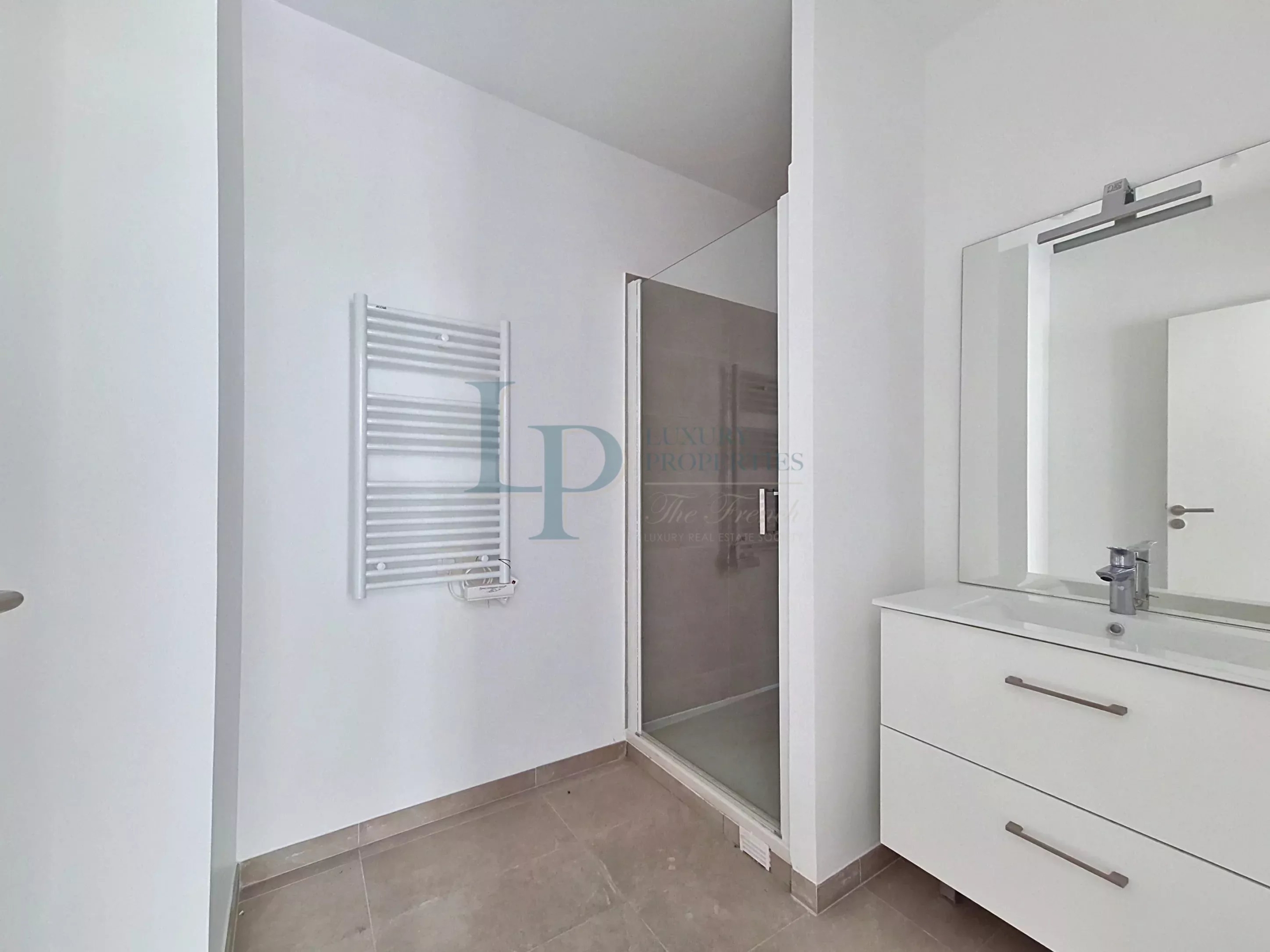 RESIDENCE SQUARE OF THE ARTS · ISSY-LES-MOULINEAUX – Exceptional 3-room apartment