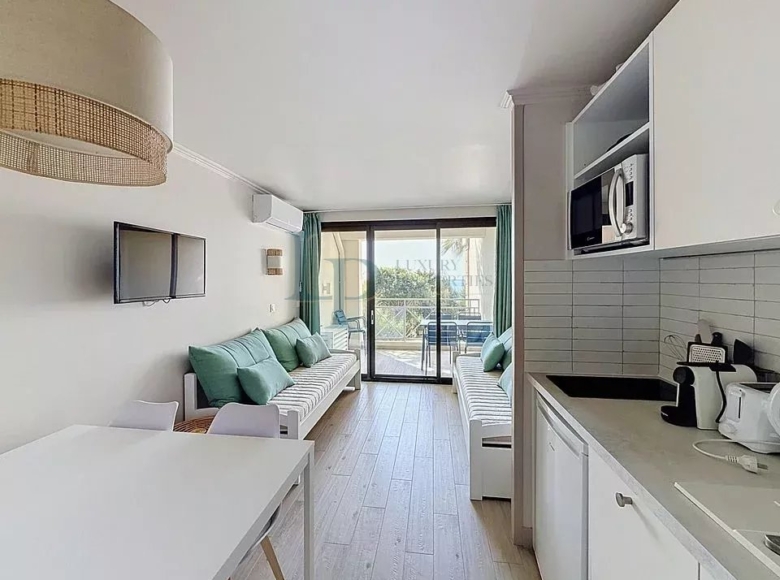 Villa des Peintres Quartier de la Croix des Gardes — au cœur de la pinède cannoise