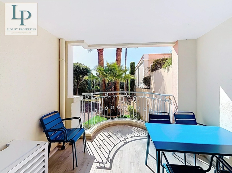 Villa des Peintres Quartier de la Croix des Gardes — au cœur de la pinède cannoise