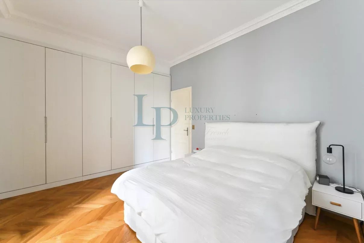 a368af1053c5d05dfb8bdeea65f9c8f1_848748c4e3_1208-original-27106-0.jpg EXCLUSIVITÉ I PARIS XVII I TERNES / NIEL I APPARTEMENT 5 PIÈCES I 3 CHAMBRES I SERVICE I DOUBLE CAVE
