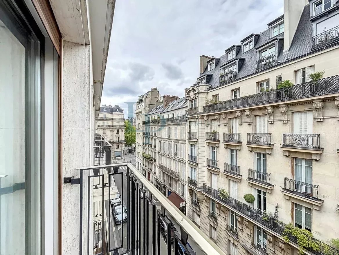 cc78ec3fc63c87ab11217d9ad42b5364_9600dd6681_1168-original-27700-0.jpg Studio de 26.74 m2 – Paris 8ème – rue d’Artois