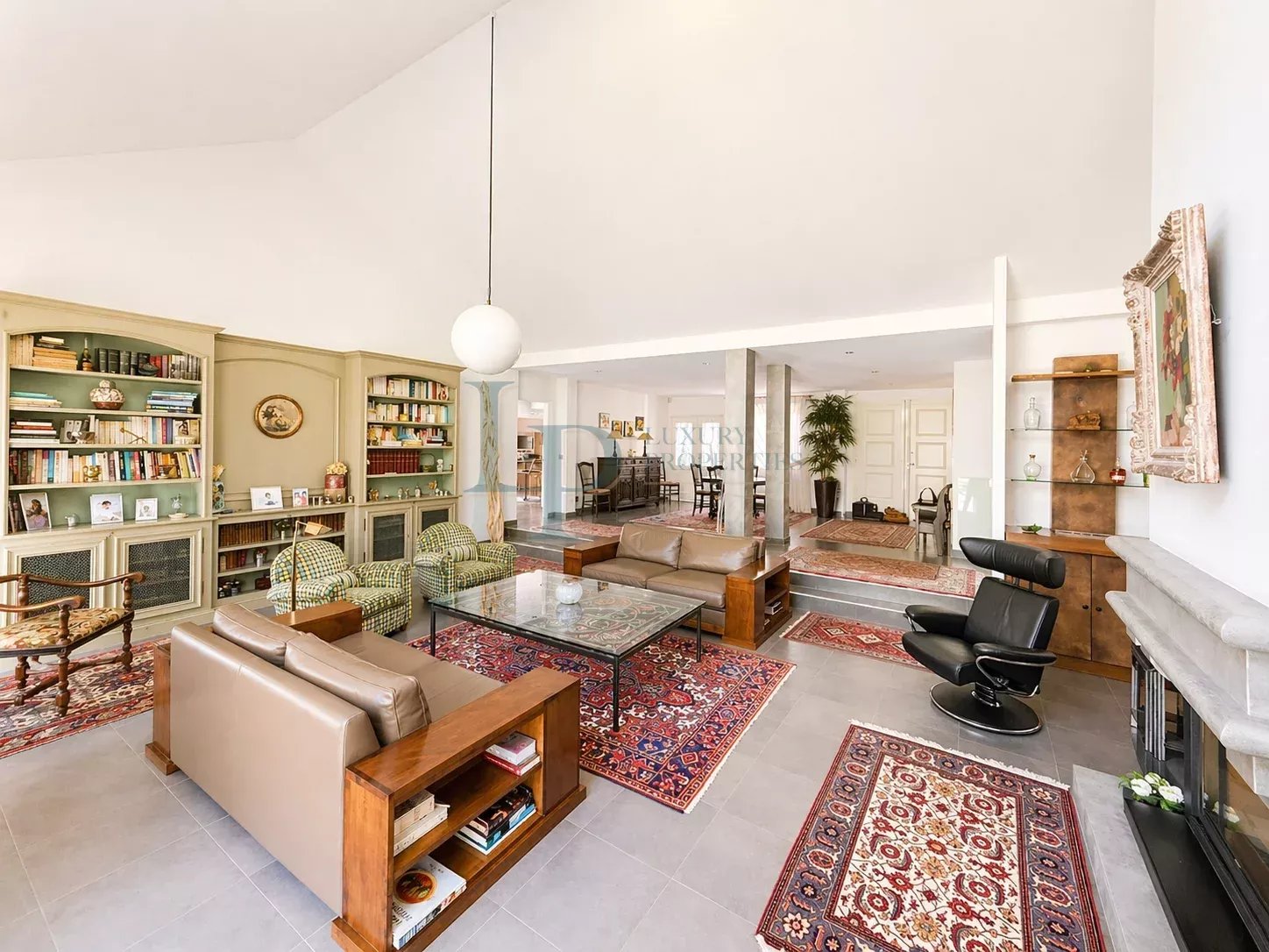 House – 8 rooms 270 m² – Ozoir-La-Ferrière (77330)