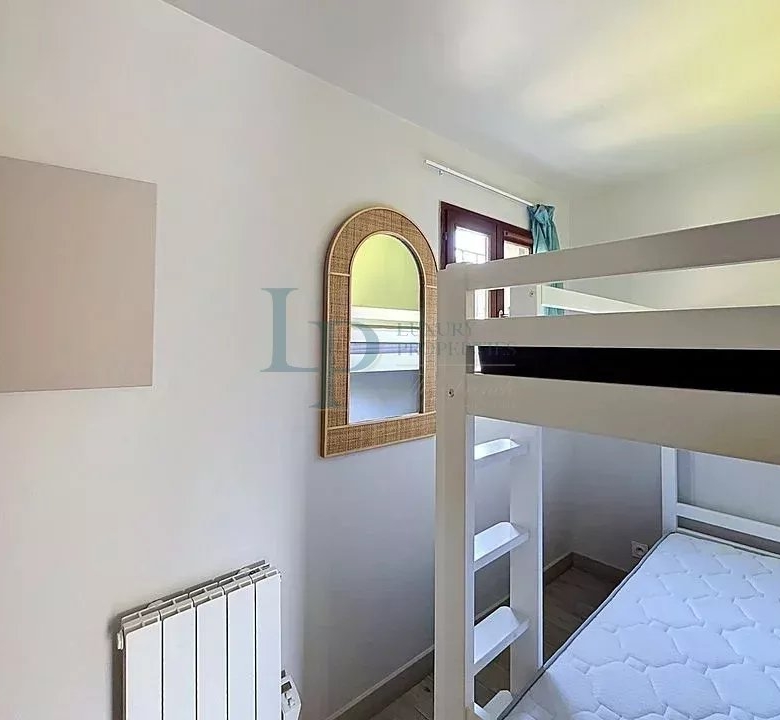 780