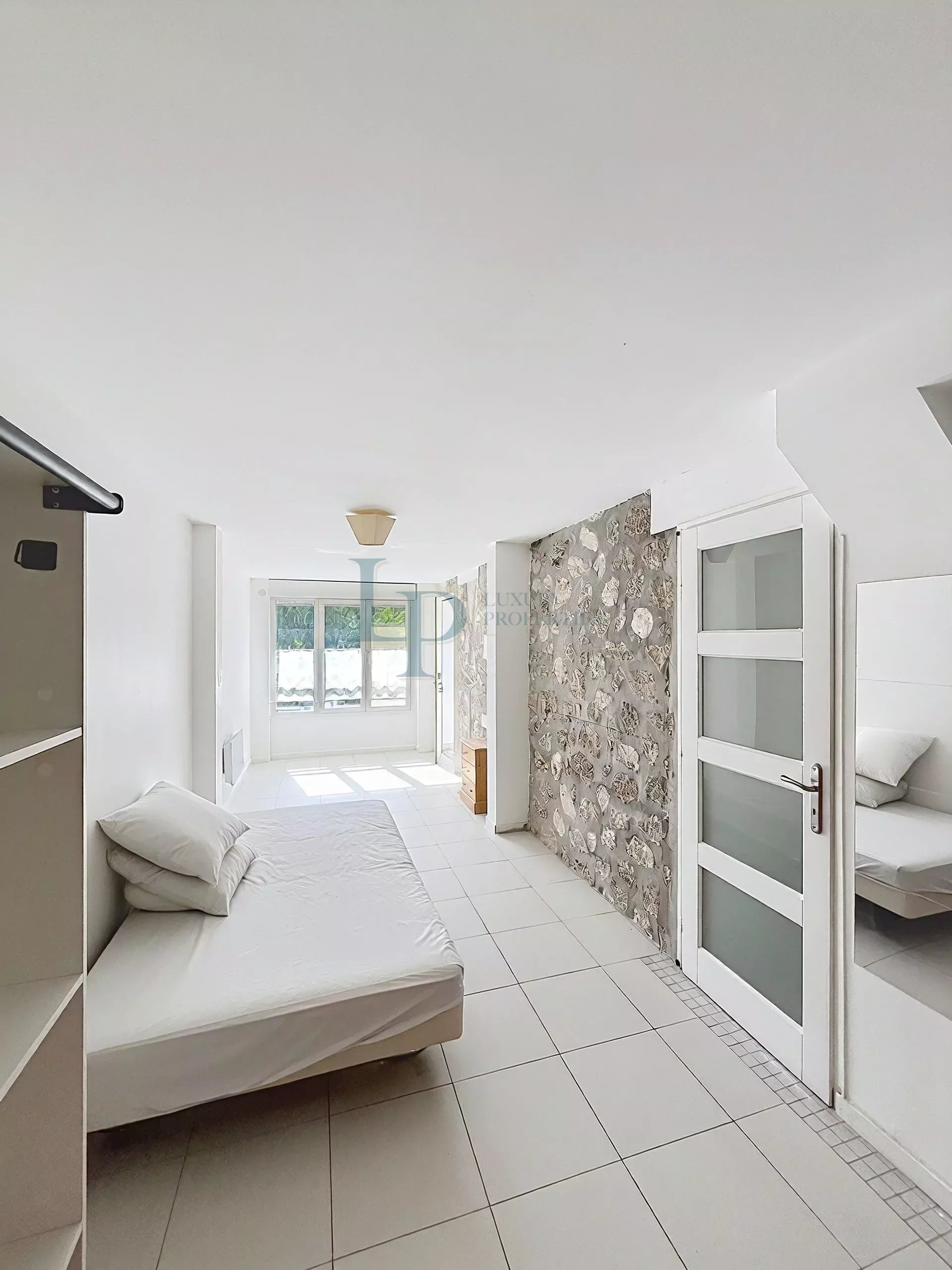 DEMEURE FAMILIALE DE 300 M² – EN LISIÈRE DE FORÊT