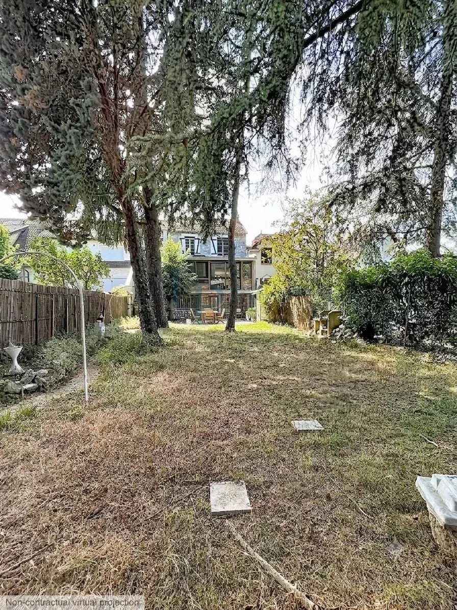 DEMEURE FAMILIALE DE 300 M² – EN LISIÈRE DE FORÊT