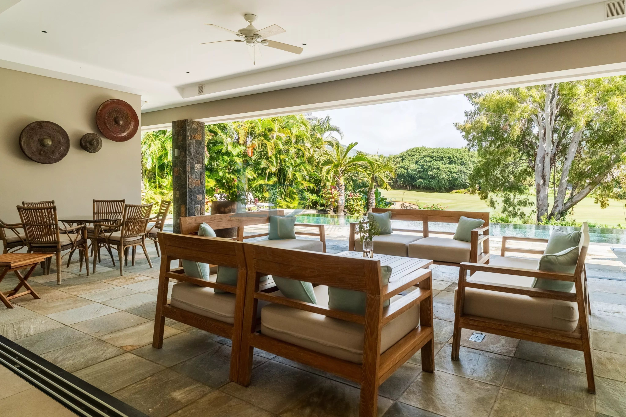 Superbe villa avec vue sur le Golf