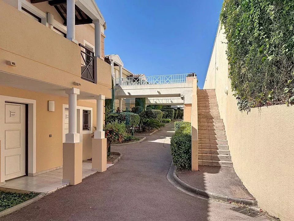 a7ba5899c7a888f37fbbb538acc4e2a8_26c6dd3ab8_960-original-36594-0.jpg Villa des Peintres Quartier de la Croix des Gardes — au cœur de la pinède cannoise