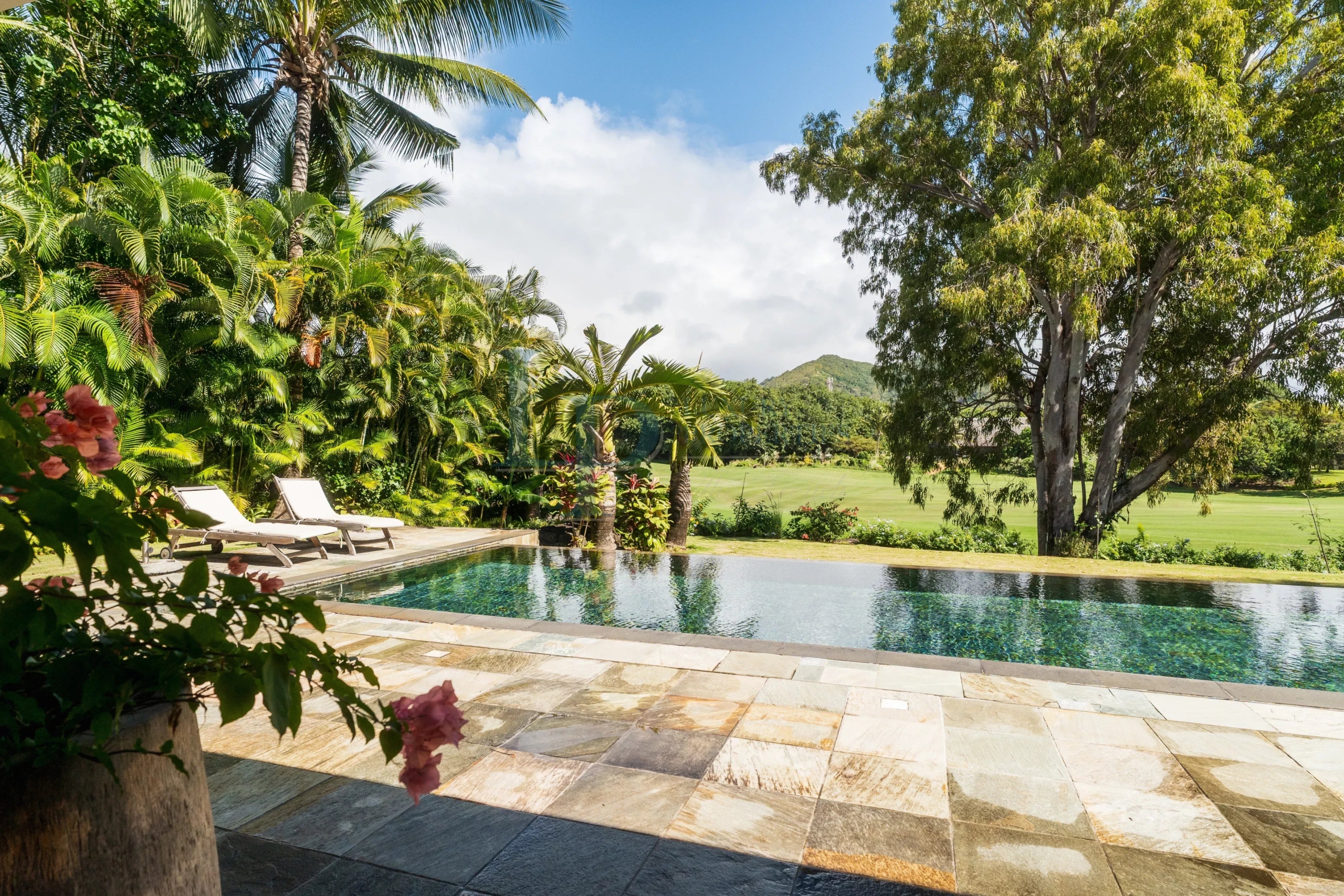 Superbe villa avec vue sur le Golf