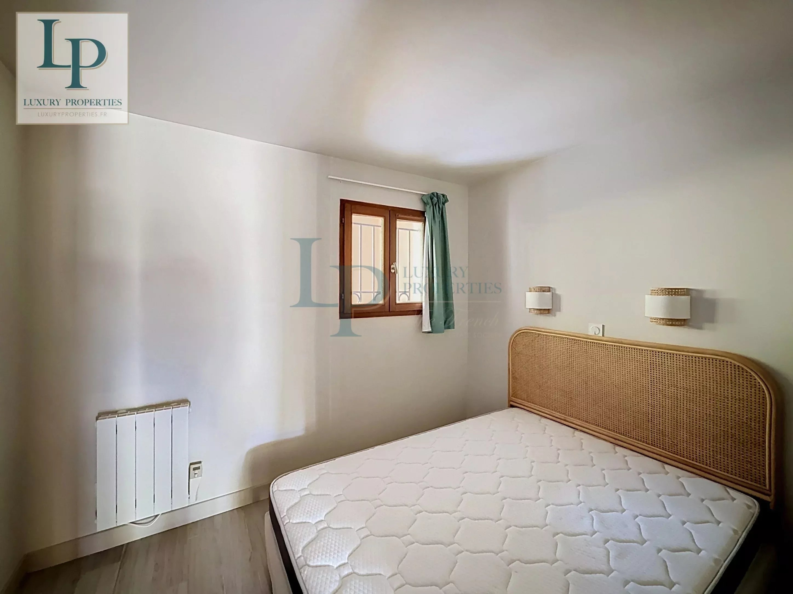 d9502979b83792841bc3523d14592b4d_8bb563e0c0_2896-original-36594-0.jpg Villa des Peintres Quartier de la Croix des Gardes — au cœur de la pinède cannoise