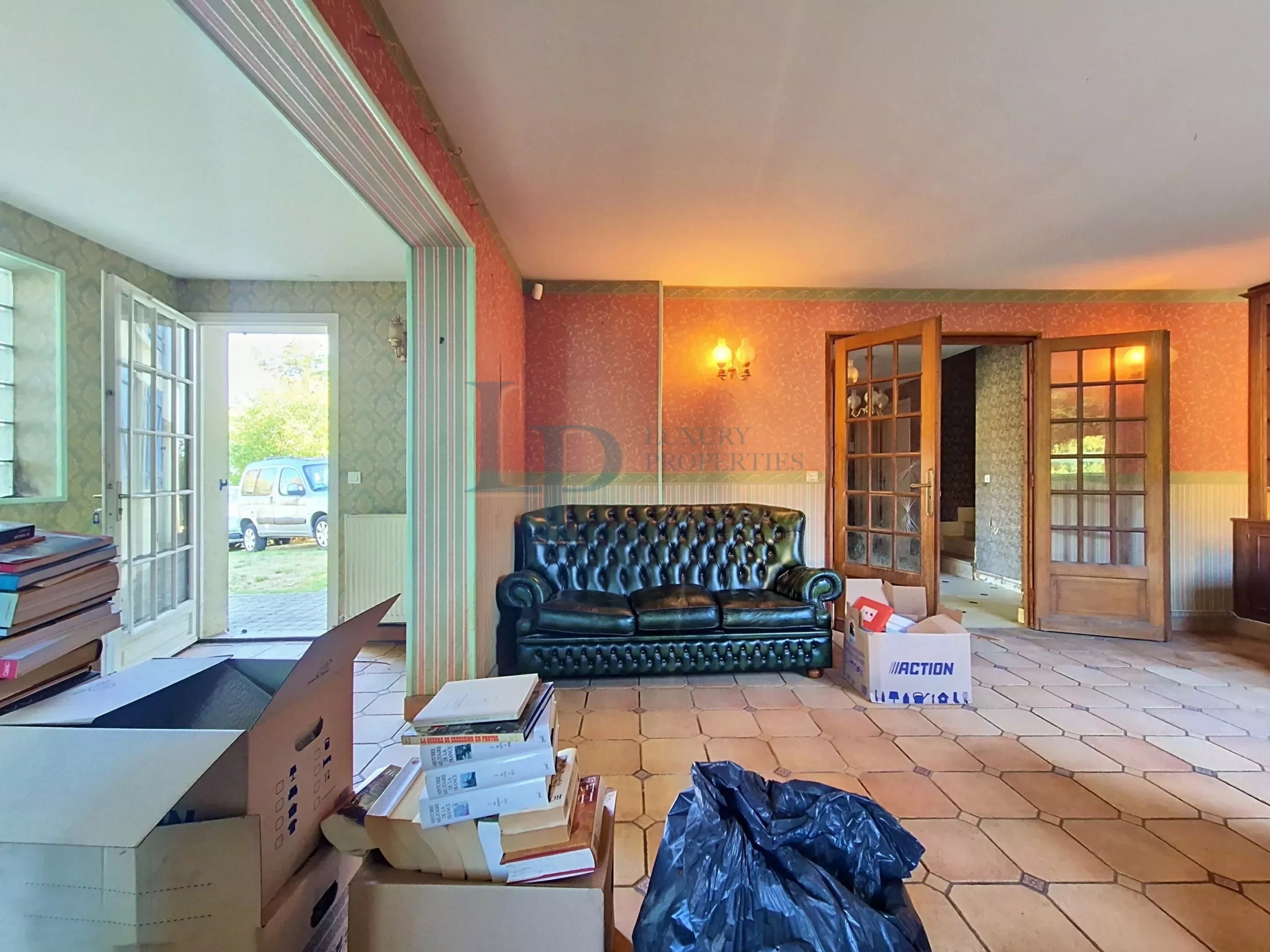 FONTENAY-LE-FLEURY (78) – MAISON FAMILIALE DE 200 M² À RÉINVENTER, AUX PORTES DE SAINT-CYR-L’ÉCOLE