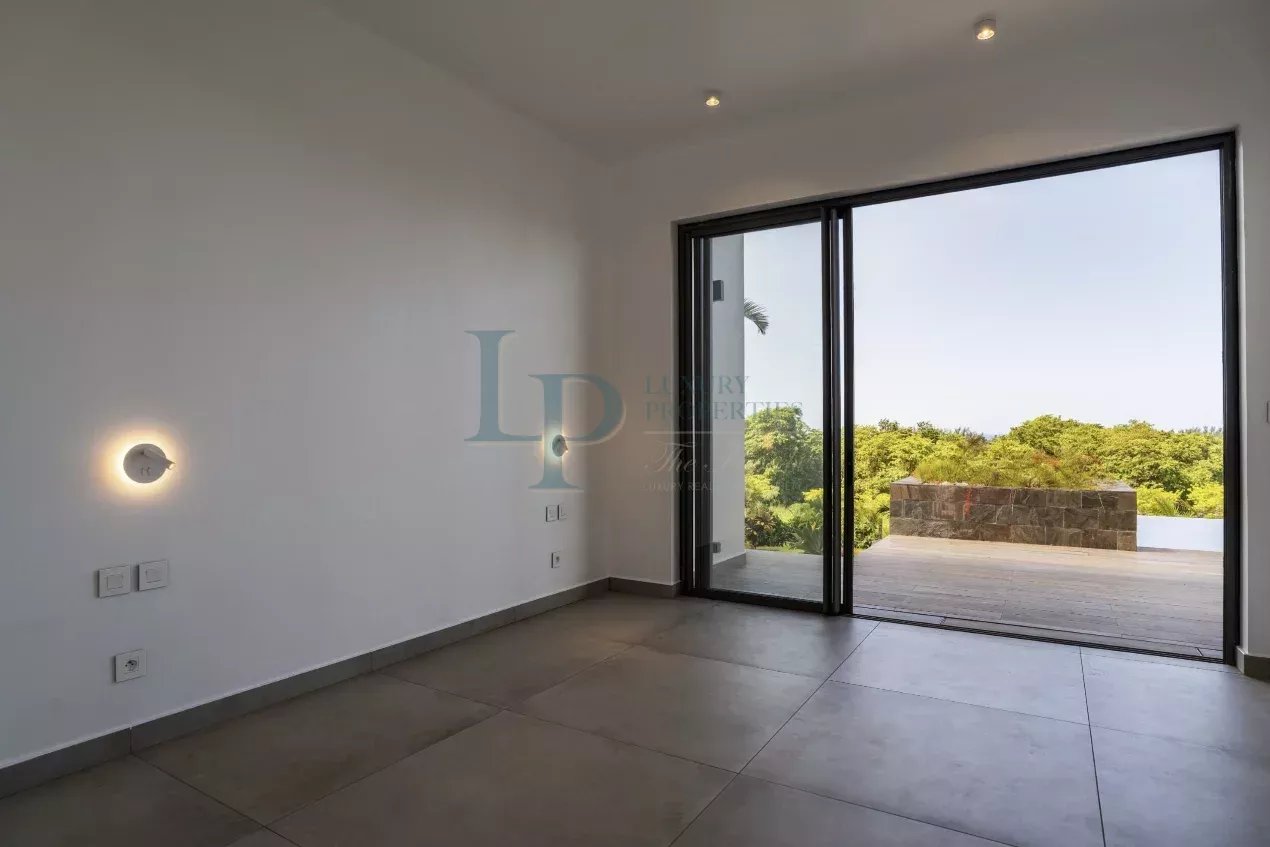 1835818a155ea3344ef74aeaa2a4bee5_75e51e7d0b_1270-original-38489-0.jpg Magnifique Villa à la Française