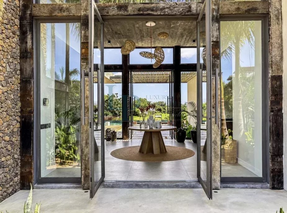 Superbe villa de grand luxe H15, Rive Est, Beau Champ