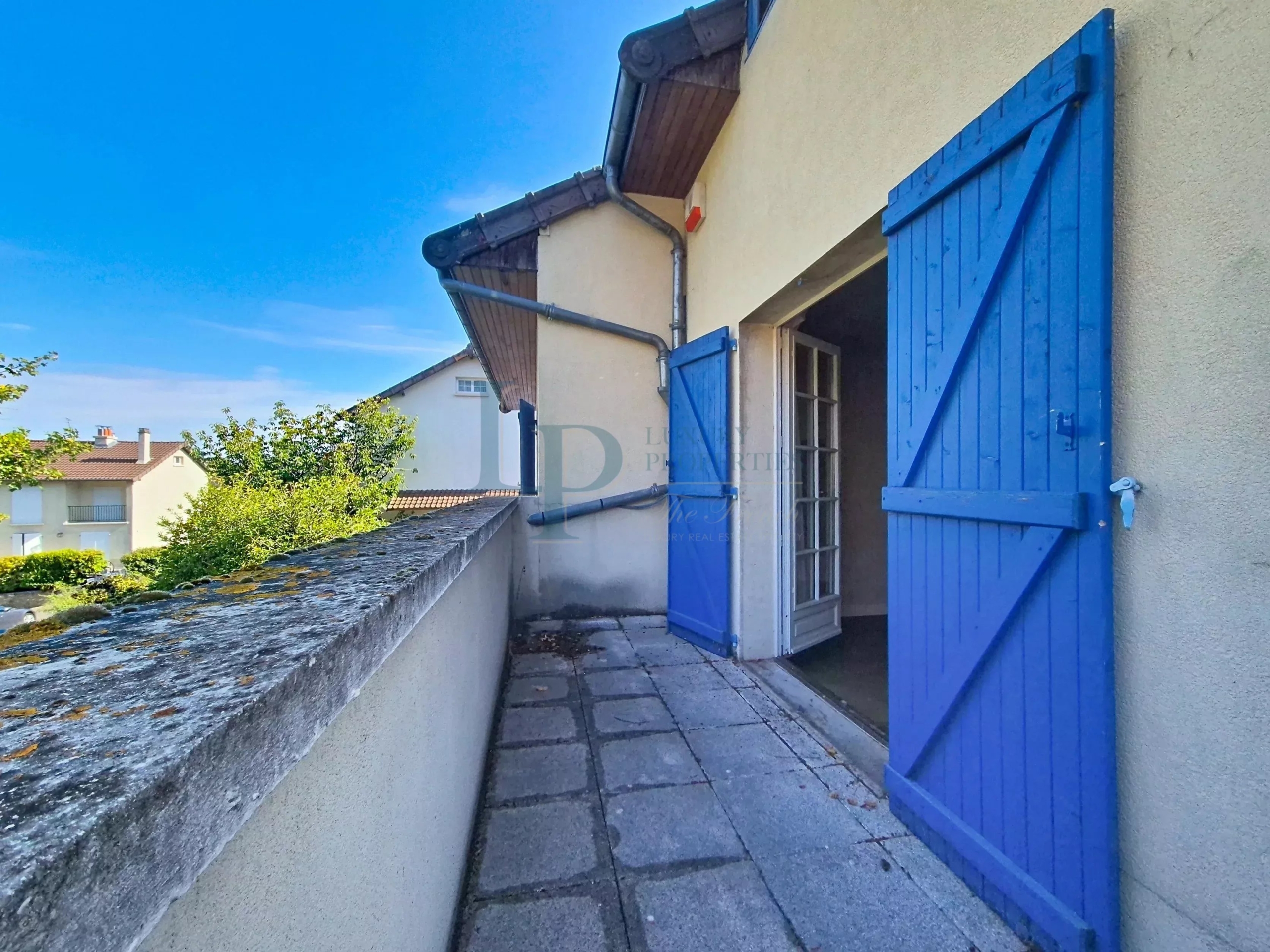 FONTENAY-LE-FLEURY (78) – MAISON FAMILIALE DE 200 M² À RÉINVENTER, AUX PORTES DE SAINT-CYR-L’ÉCOLE
