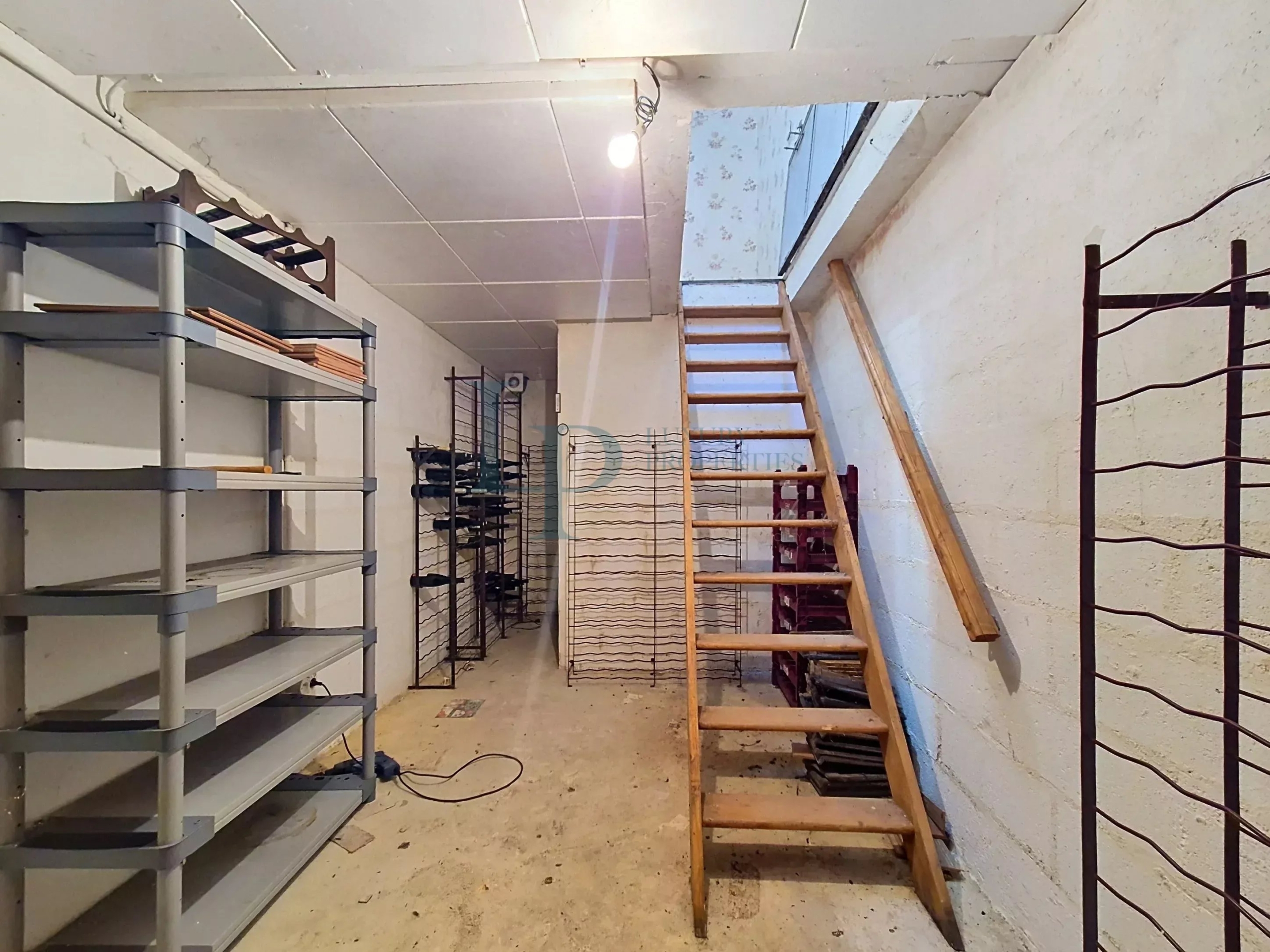 FONTENAY-LE-FLEURY (78) – MAISON FAMILIALE DE 200 M² À RÉINVENTER, AUX PORTES DE SAINT-CYR-L’ÉCOLE