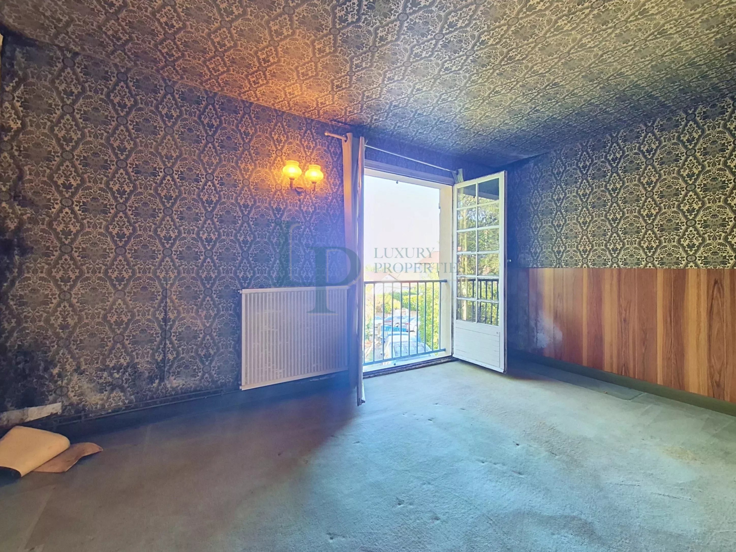FONTENAY-LE-FLEURY (78) – MAISON FAMILIALE DE 200 M² À RÉINVENTER, AUX PORTES DE SAINT-CYR-L’ÉCOLE