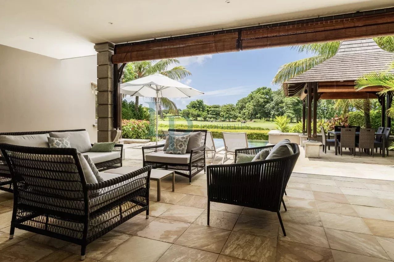 9335c8624a5d3cb0a3bbce585b0413fd_4692a7b483_1277-original-38606-0.jpg Superbe Villa à Bel Ombre