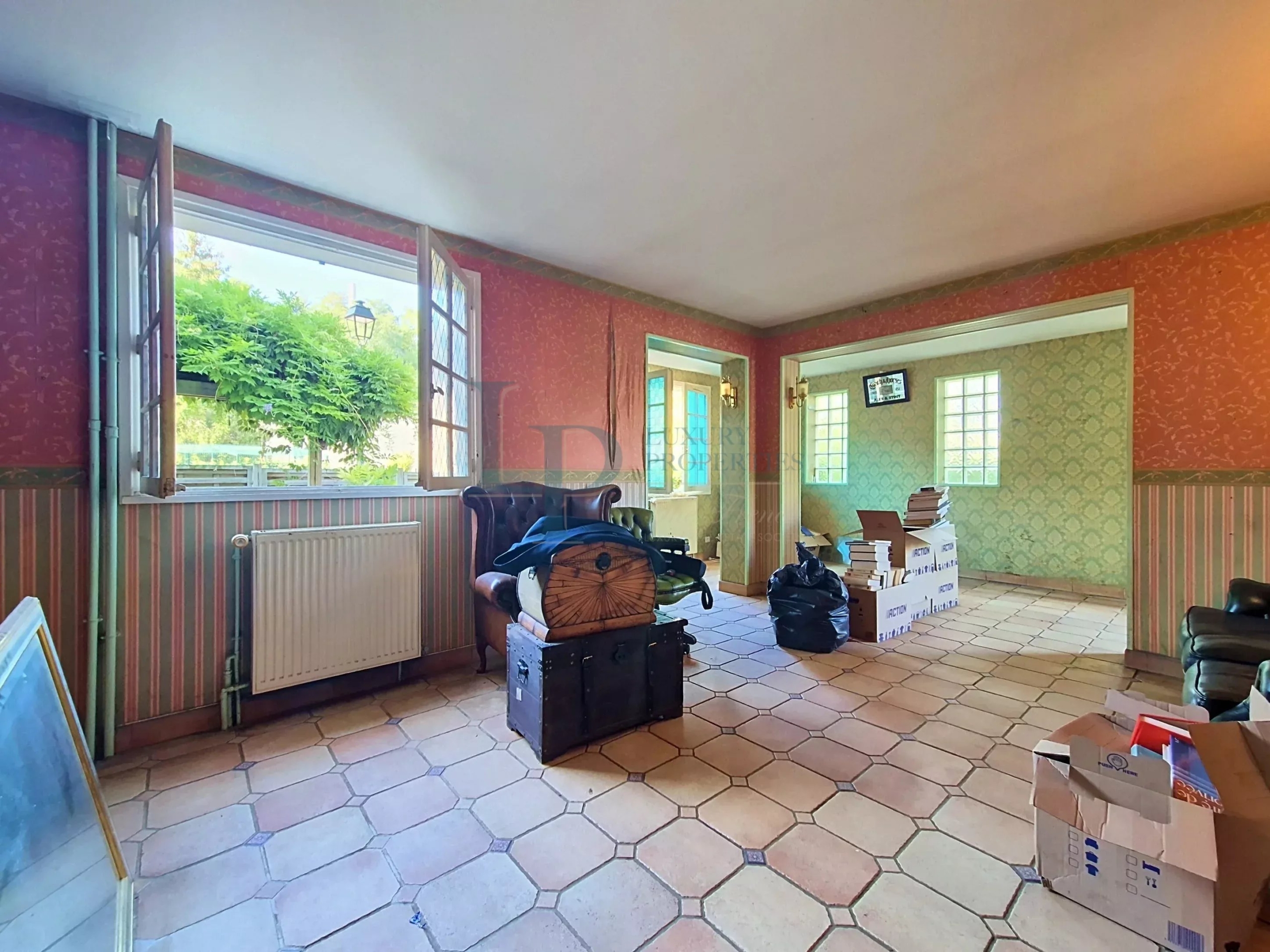 FONTENAY-LE-FLEURY (78) – MAISON FAMILIALE DE 200 M² À RÉINVENTER, AUX PORTES DE SAINT-CYR-L’ÉCOLE