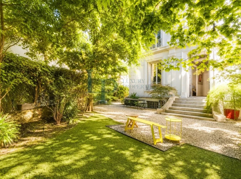 Passy / Muette – Apartment with Garden in Auteuil – Paris XVI