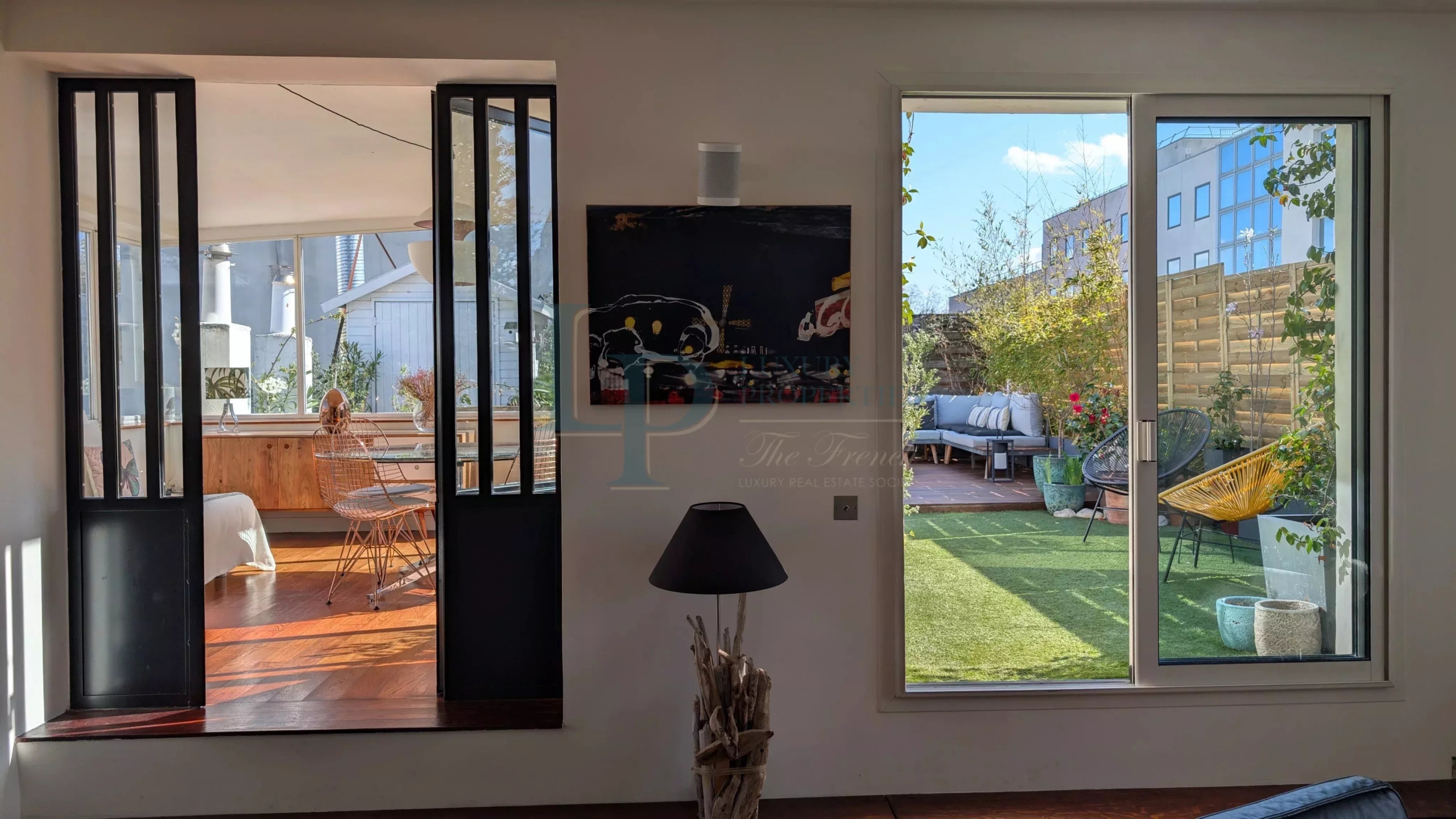 a11486822bf7502fce70c42d34486c48_de098dbdc6_4096-original-39417-0.jpg Castle Park – South-facing terrace