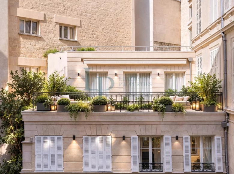 PARIS VIII – SAINT-HONORÉ / HAUSSMANN – TOP FLOOR WITH SOUTH-FACING TERRACE