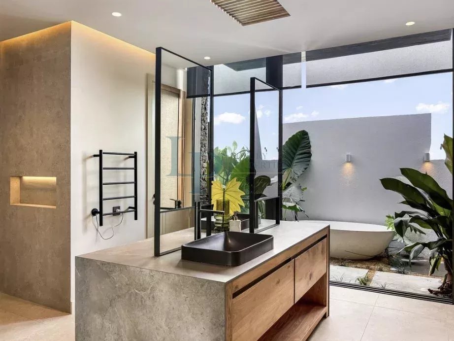 Superbe villa de grand luxe H15, Rive Est, Beau Champ