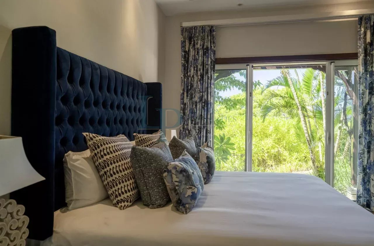 bd6e5a889d3cb40cc672bd157b62f2bf_49e82b134d_1280-original-38517-0.jpg Stunning villa with panoramic ocean views