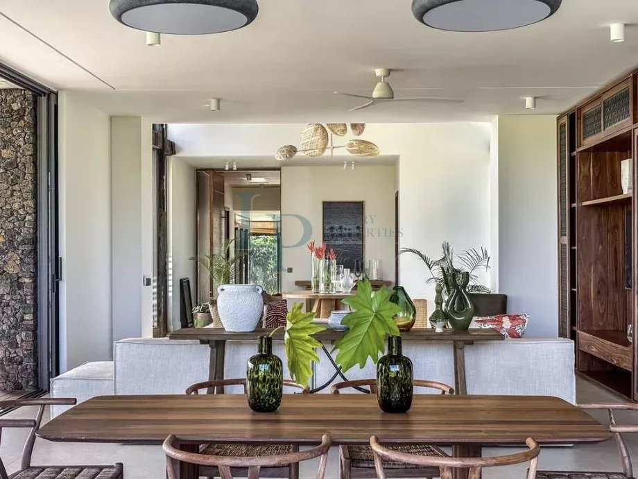 Superbe villa de grand luxe H15, Rive Est, Beau Champ