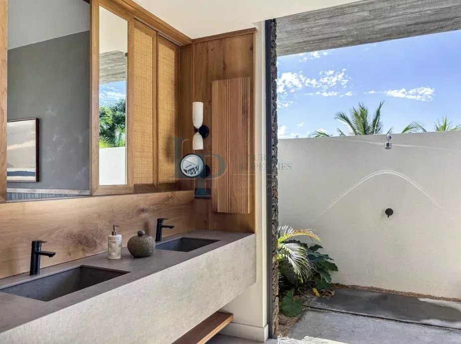 Superbe villa de grand luxe H15, Rive Est, Beau Champ