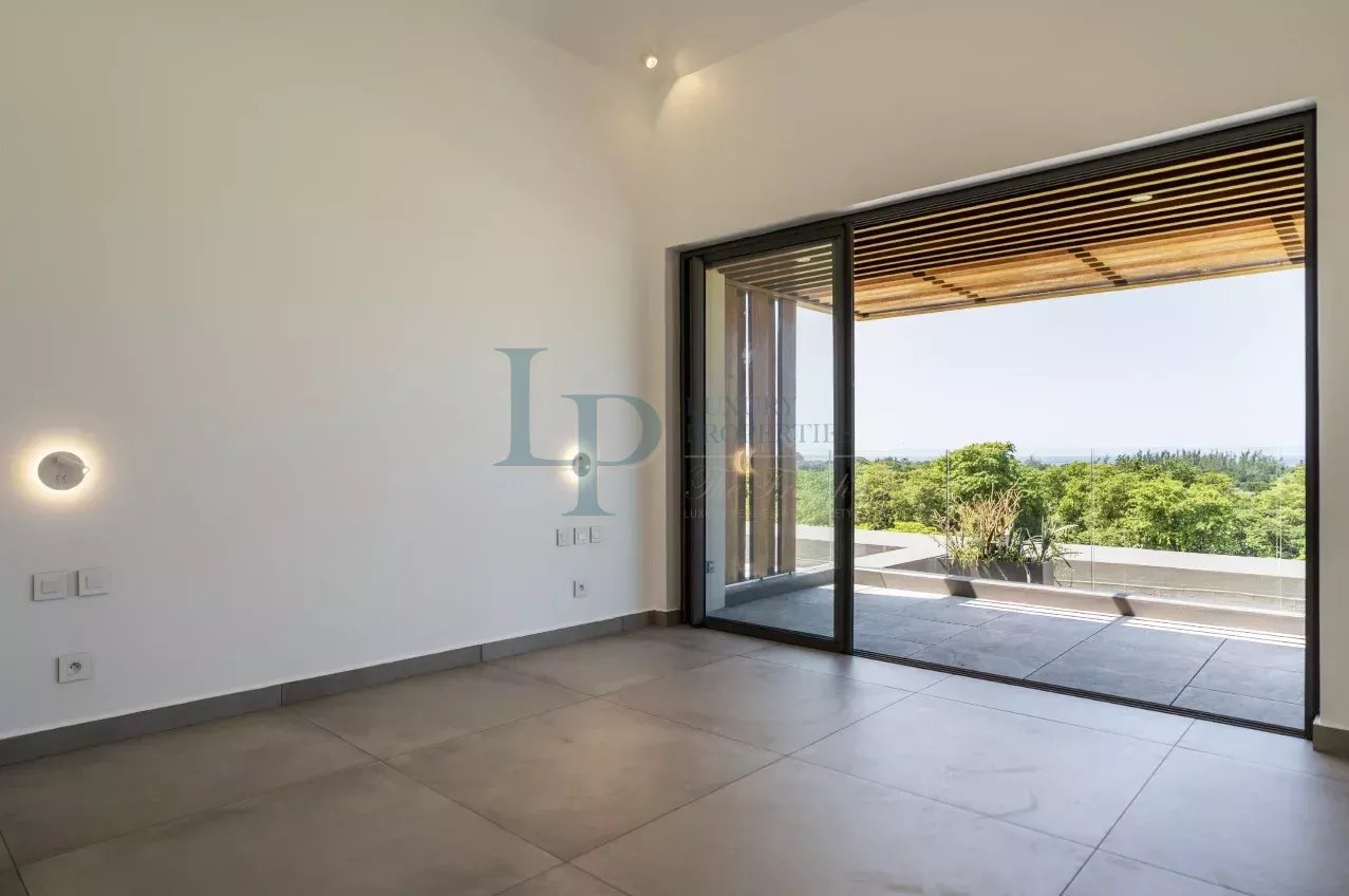 d676919e3558e23f0248cc2e51a5b635_624d3a73b8_1277-original-38489-0.jpg Magnifique Villa à la Française