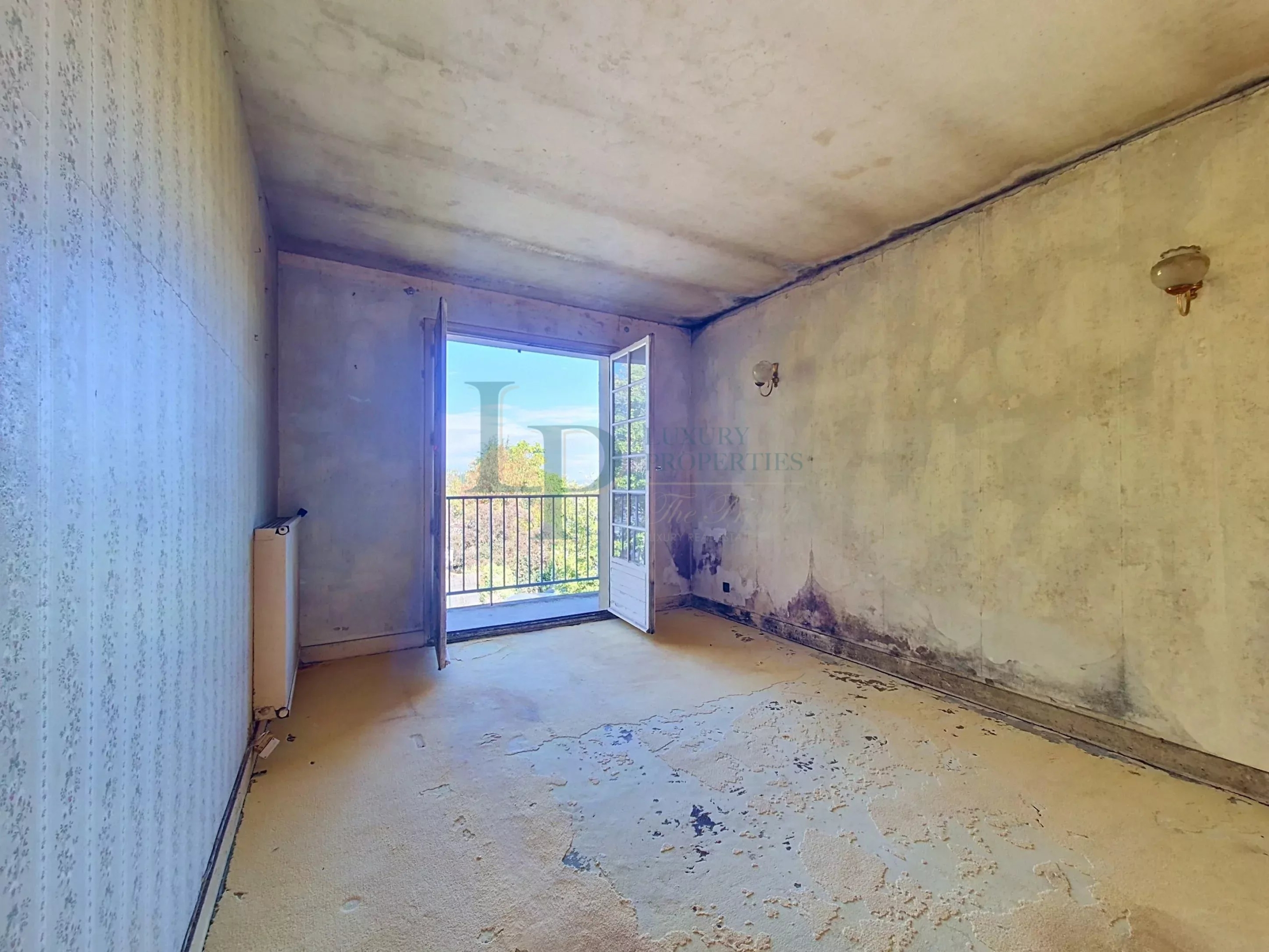 FONTENAY-LE-FLEURY (78) – MAISON FAMILIALE DE 200 M² À RÉINVENTER, AUX PORTES DE SAINT-CYR-L’ÉCOLE