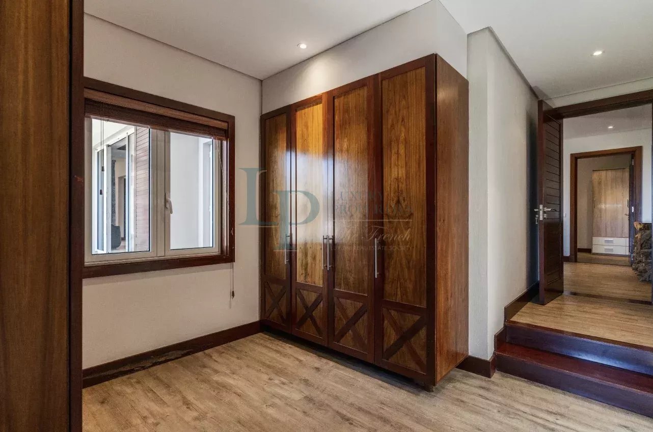 e17259bbb5d42c72336781d4a1156c37_ed1094d00a_1282-original-38517-0.jpg Stunning villa with panoramic ocean views