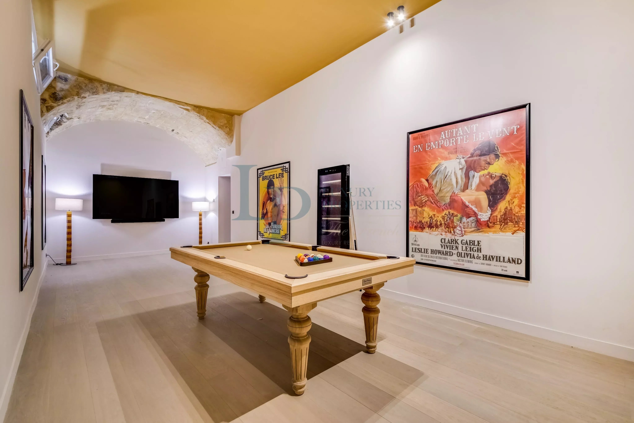 PARIS VII – BON MARCHÉ – ANCIEN ATELIER D’EXCEPTION RÉINVENTÉ EN TRIPLEX – 192 M² – VOLUMES SPECTACULAIRES