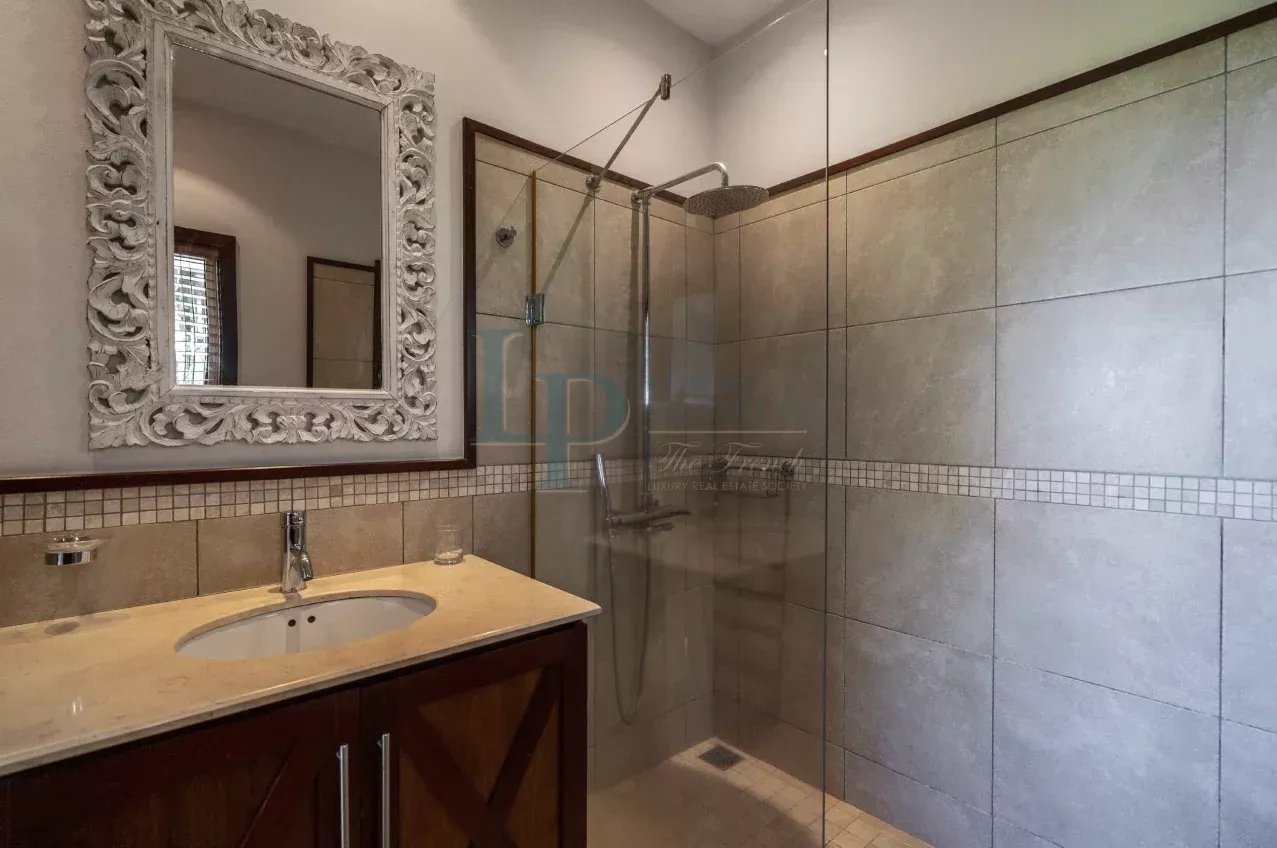 ec7baf9e8a89425db8bdd040a28d5cf3_71bf5c0abd_1277-original-38517-0.jpg Stunning villa with panoramic ocean views