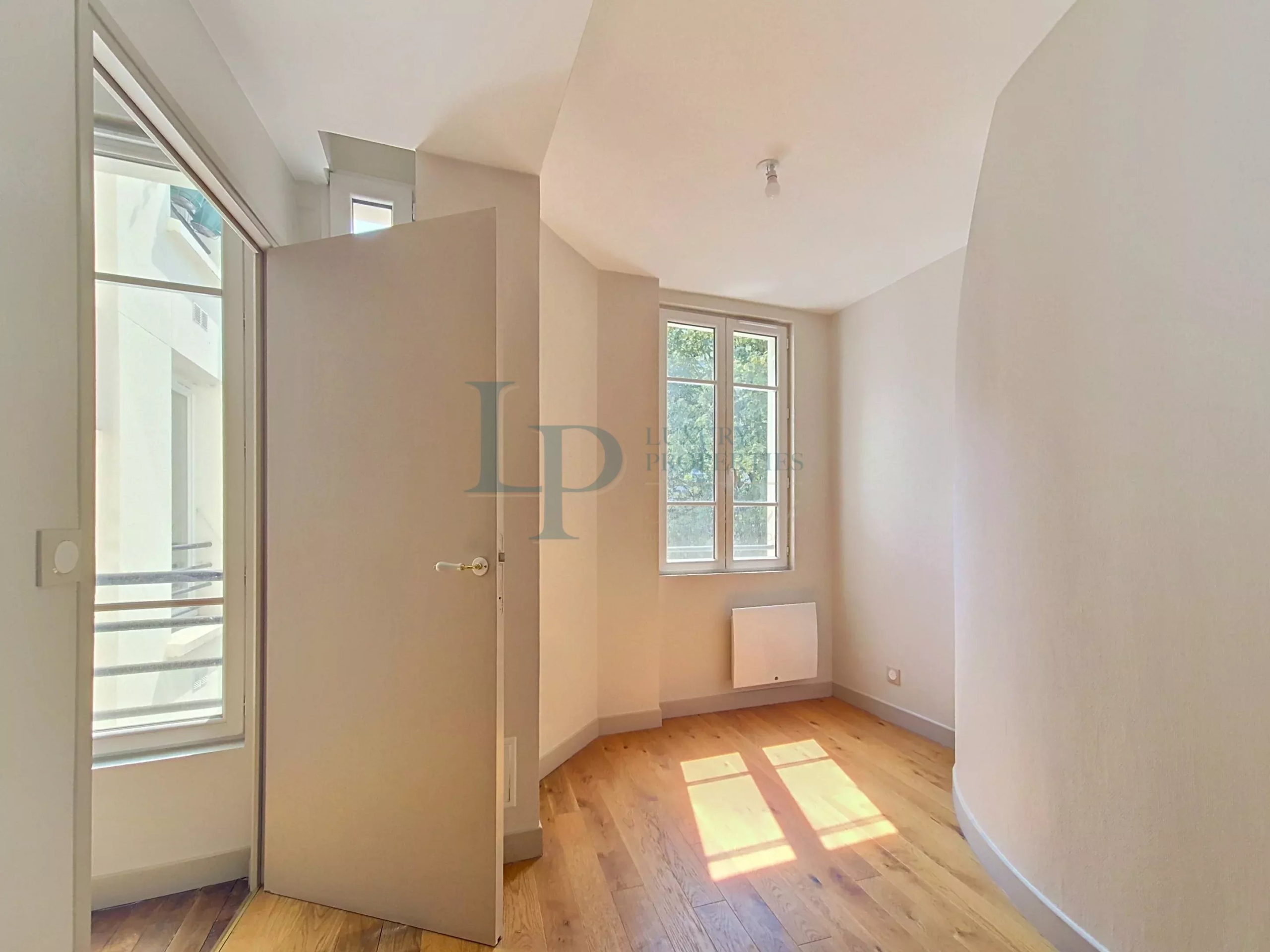 3c6eca77bde5110d14b7bcbf81f81905_9d3cbade3d_2896-original-47192-0.jpg PARIS 14th – BELLE PLAISANCE – 3 exceptional rooms