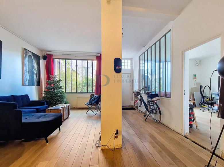 Ancien atelier d’imprimerie avec verrière 3 pièces, 2 chambres