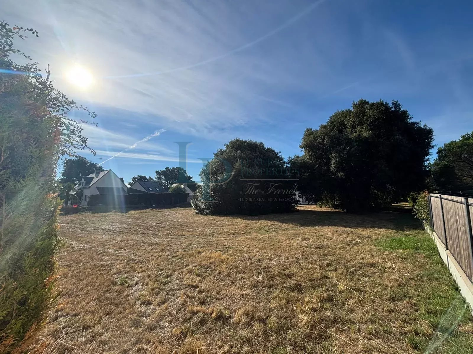 Terrain à bâtir de 675 m2  au calme absolu