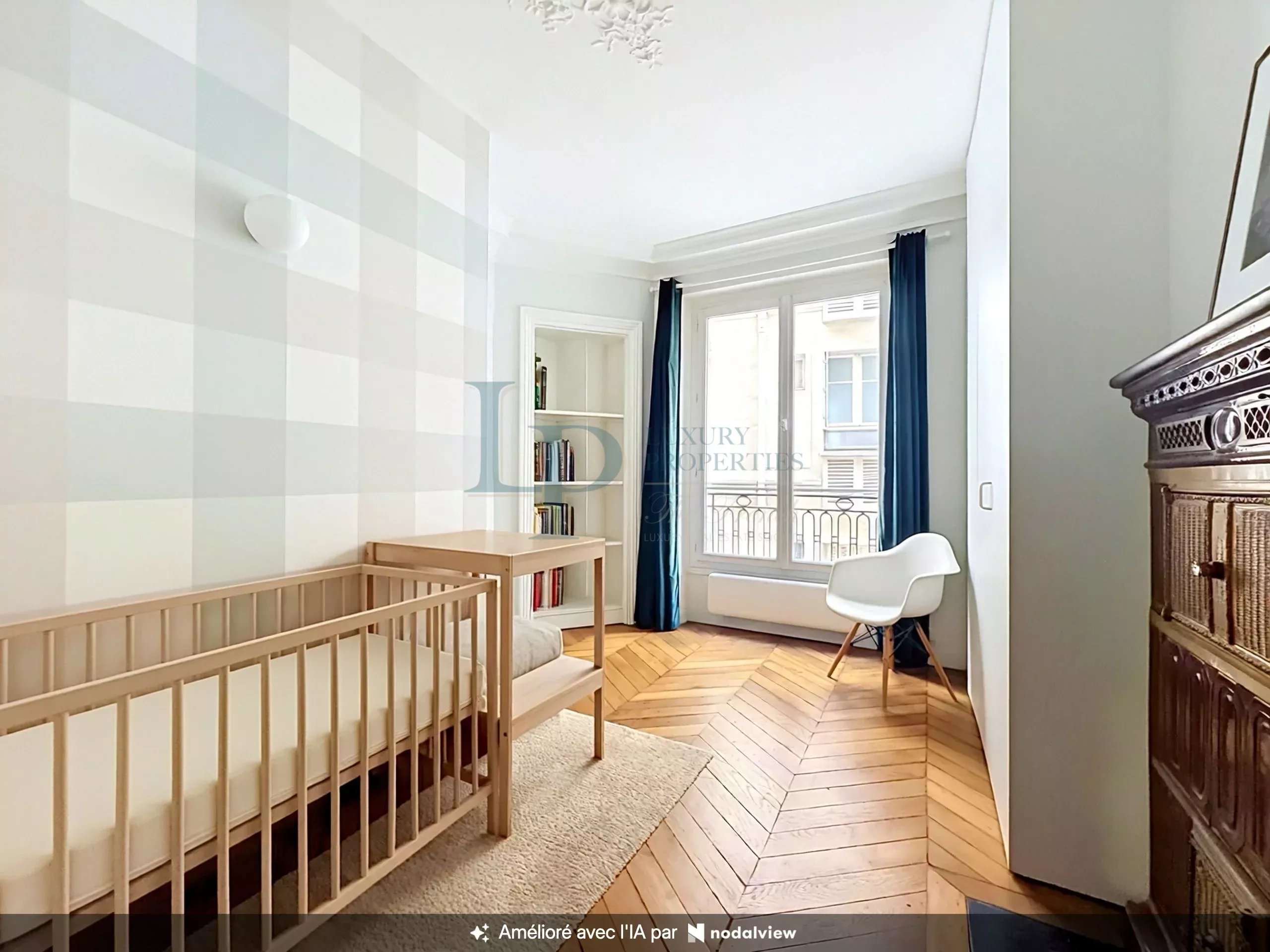 9128d9db25974412cfcc2b58897492c8_517898a8b9_2560-original-46309-0.jpg PARIS VIII – EUROPE / VILLIERS – appartement de 4 pièces – entièrement rénové – au calme