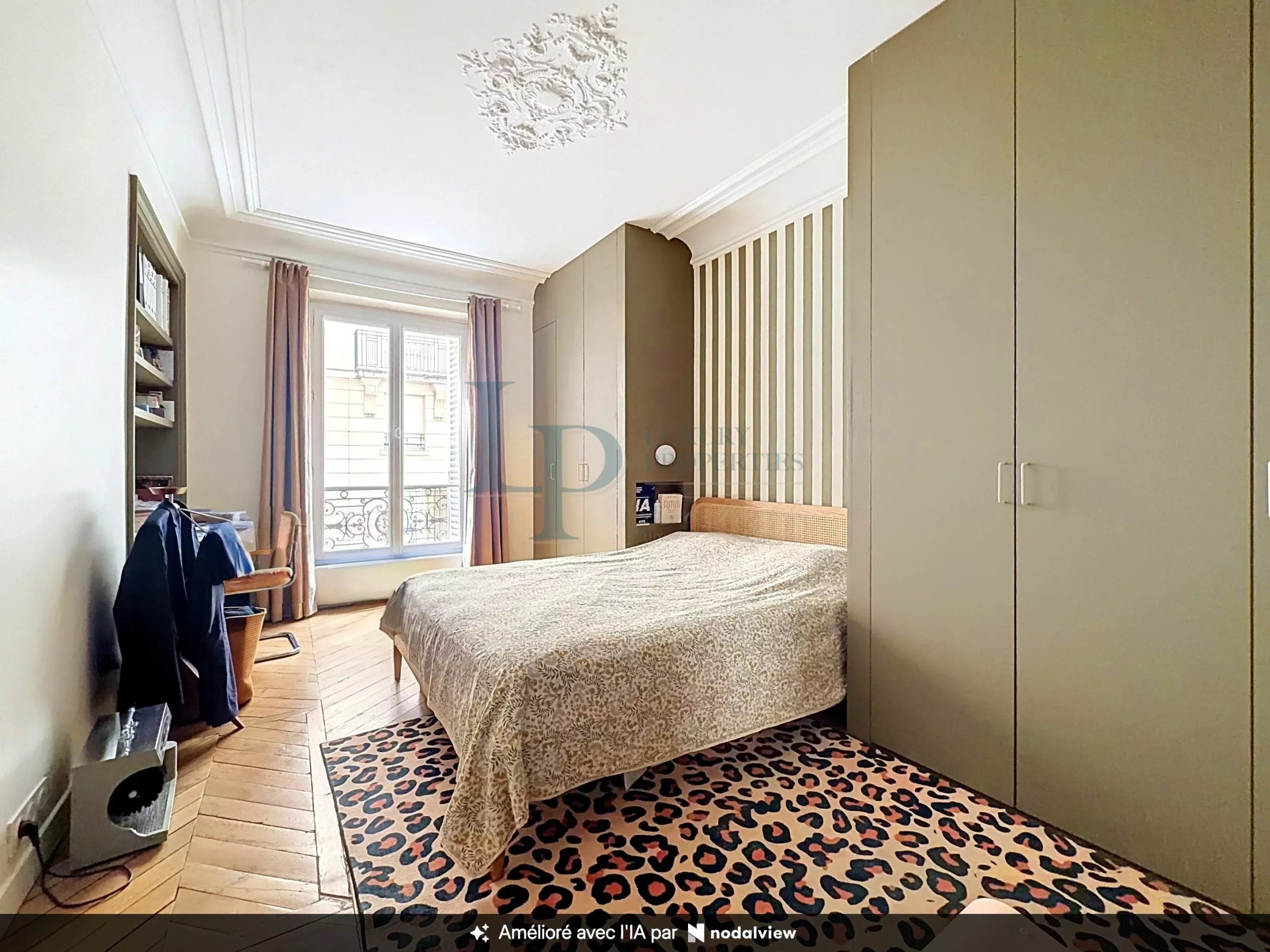 b8dc2a0a3c6a36ad88d12d2f02e9ab94_3f6811bec4_2896-original-46309-0.jpg PARIS VIII – EUROPE / VILLIERS – appartement de 4 pièces – entièrement rénové – au calme