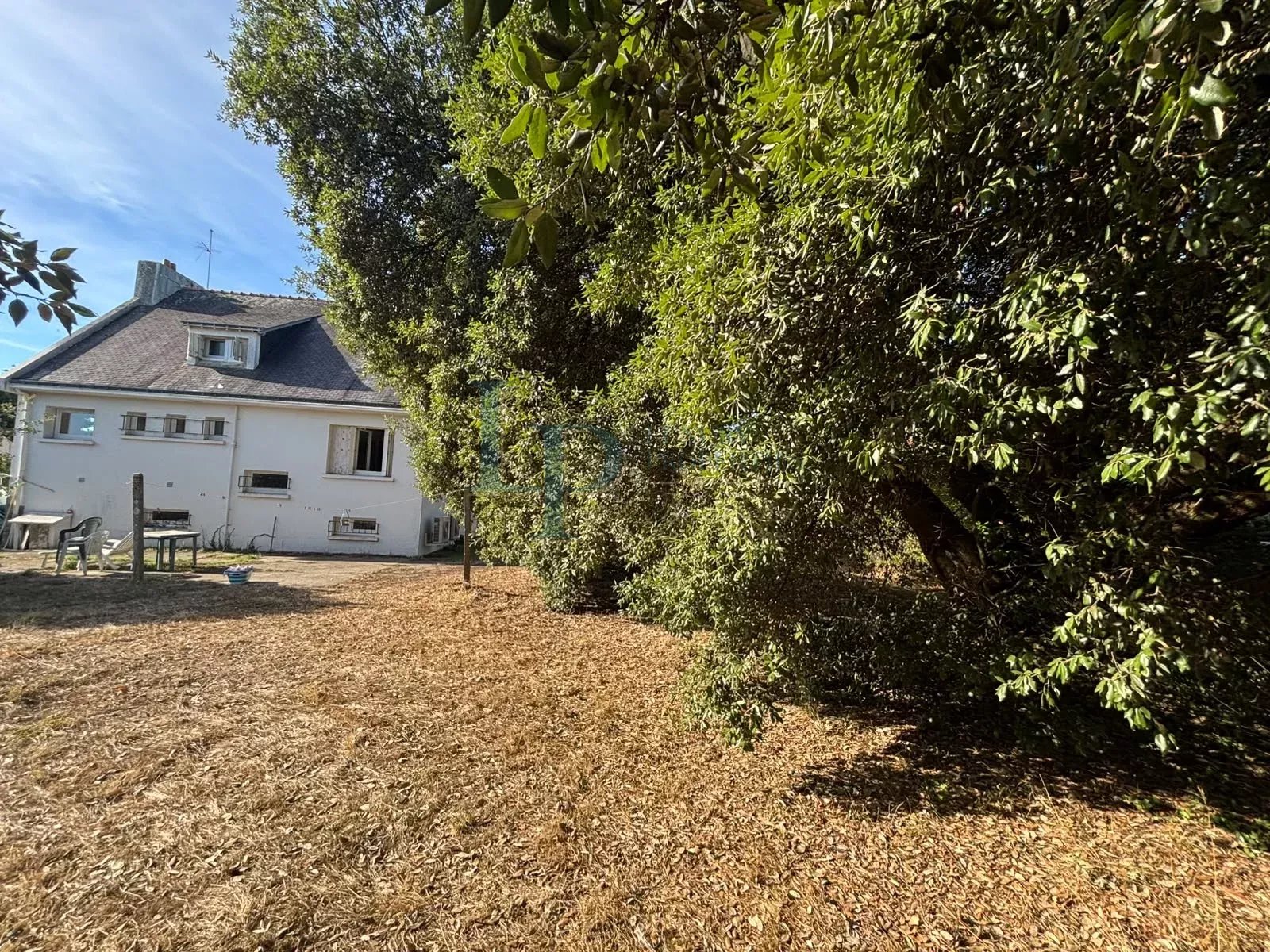 Terrain à bâtir de 723 m2 , accès aménagé