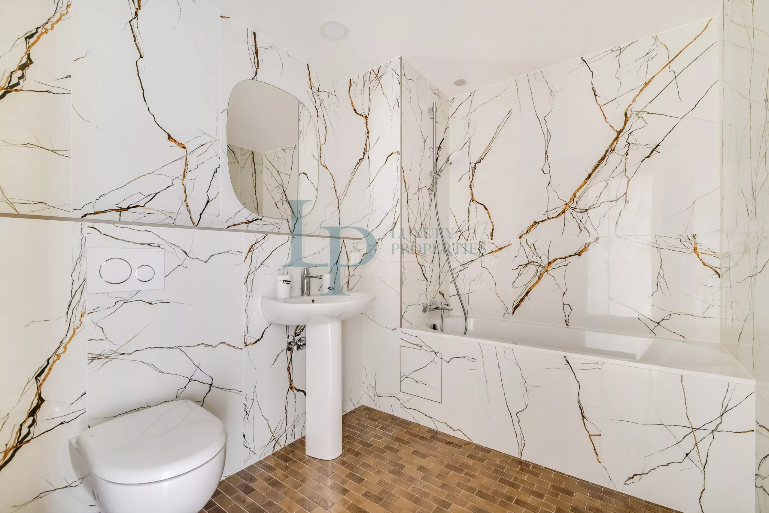 EXCLUSIVIDAD — Avenida Foch — París XVI — Apartamento de recepción de 138m2 — Residencia segura — Bodega y parking
