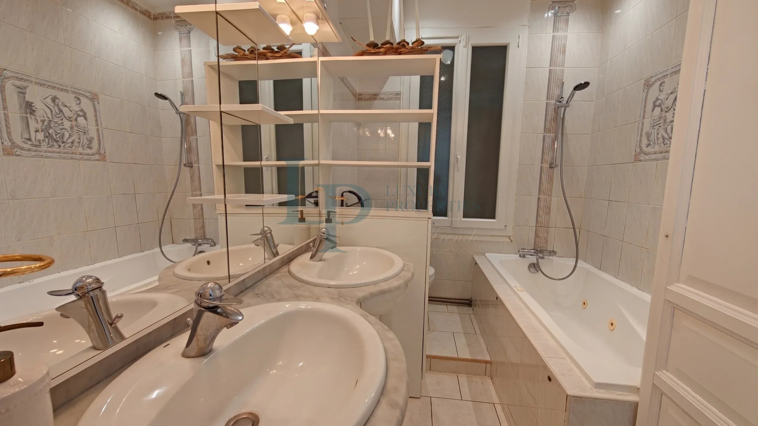 Paris 16e, Passy : 45 m² de charme ancien